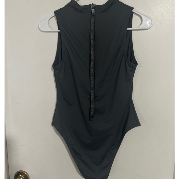 Skims Swim Sleeveless One Piece Zip back in Graphite LIMITED EDITION HTF - Picture 6 of 10